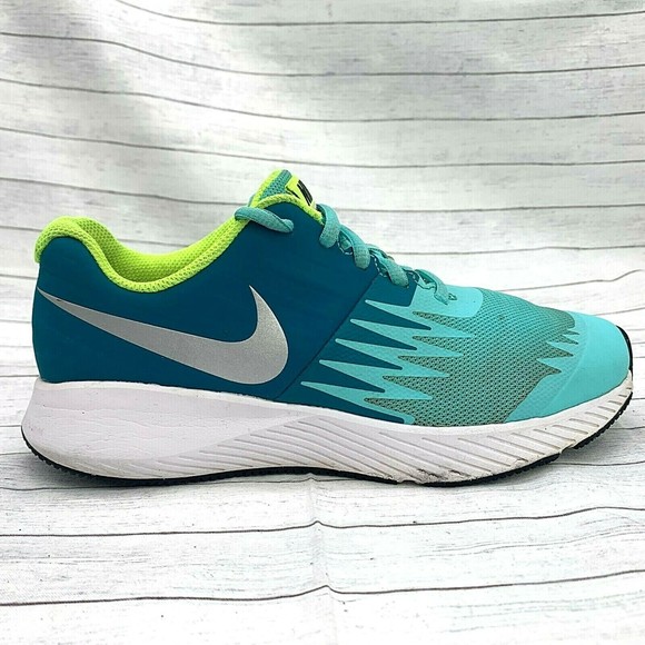 Nike Star Runner Size US 5Y Girls Running Shoes Sneaker  907257-300 - Picture 2 of 11